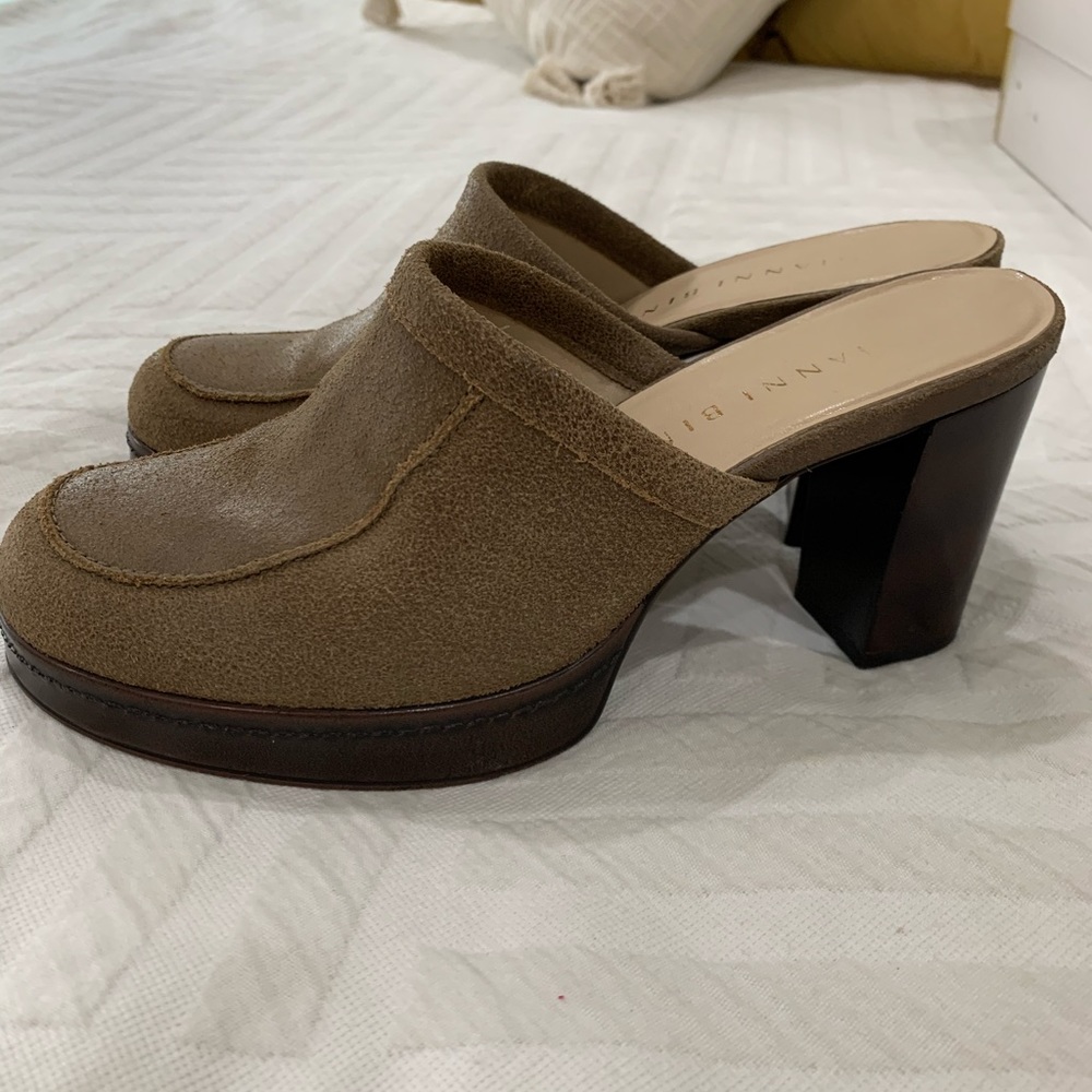 Gianni Bini size 8 brown clog